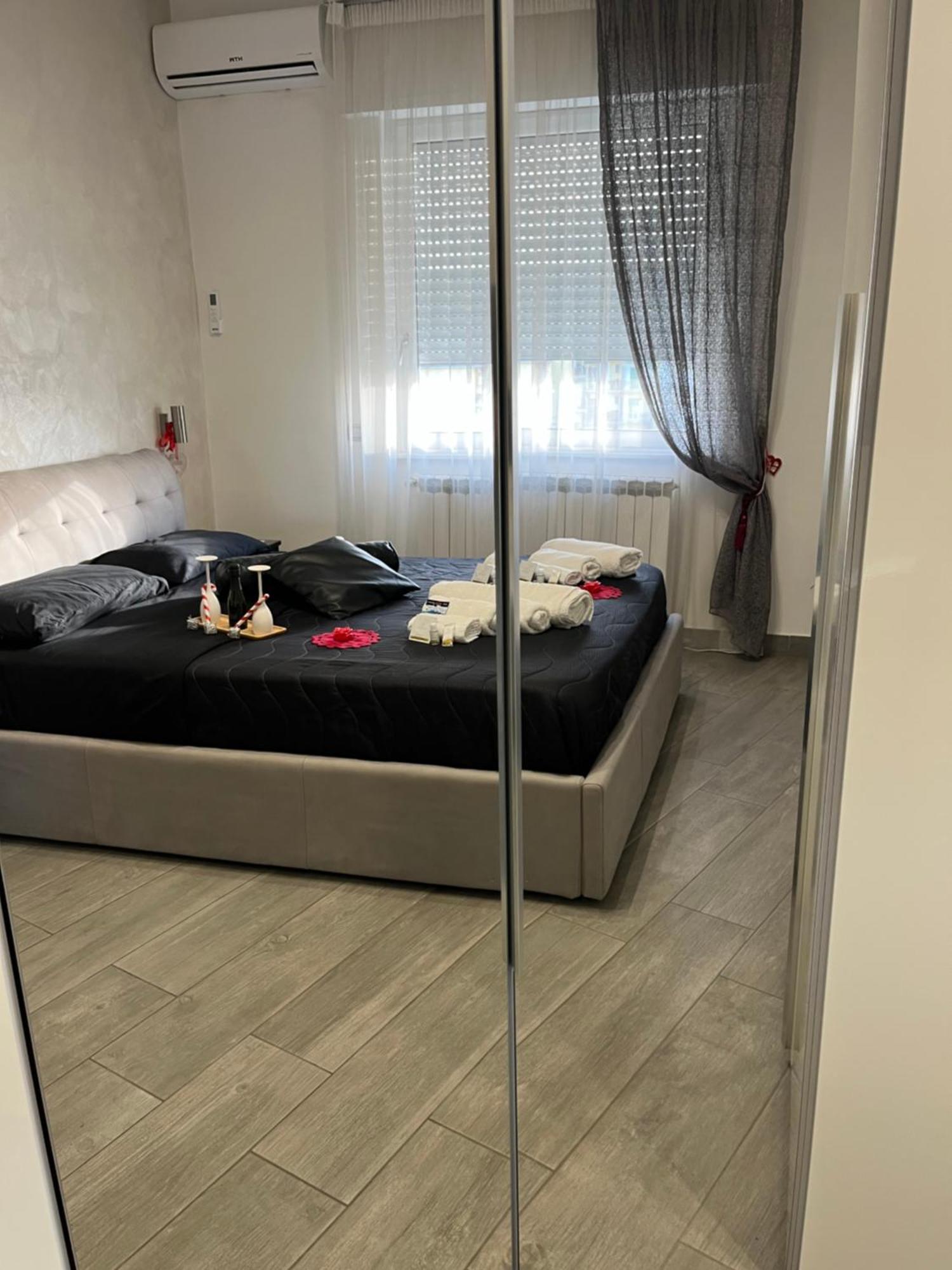 נאפולי Holiday Home Un Posto Solare מראה חיצוני תמונה