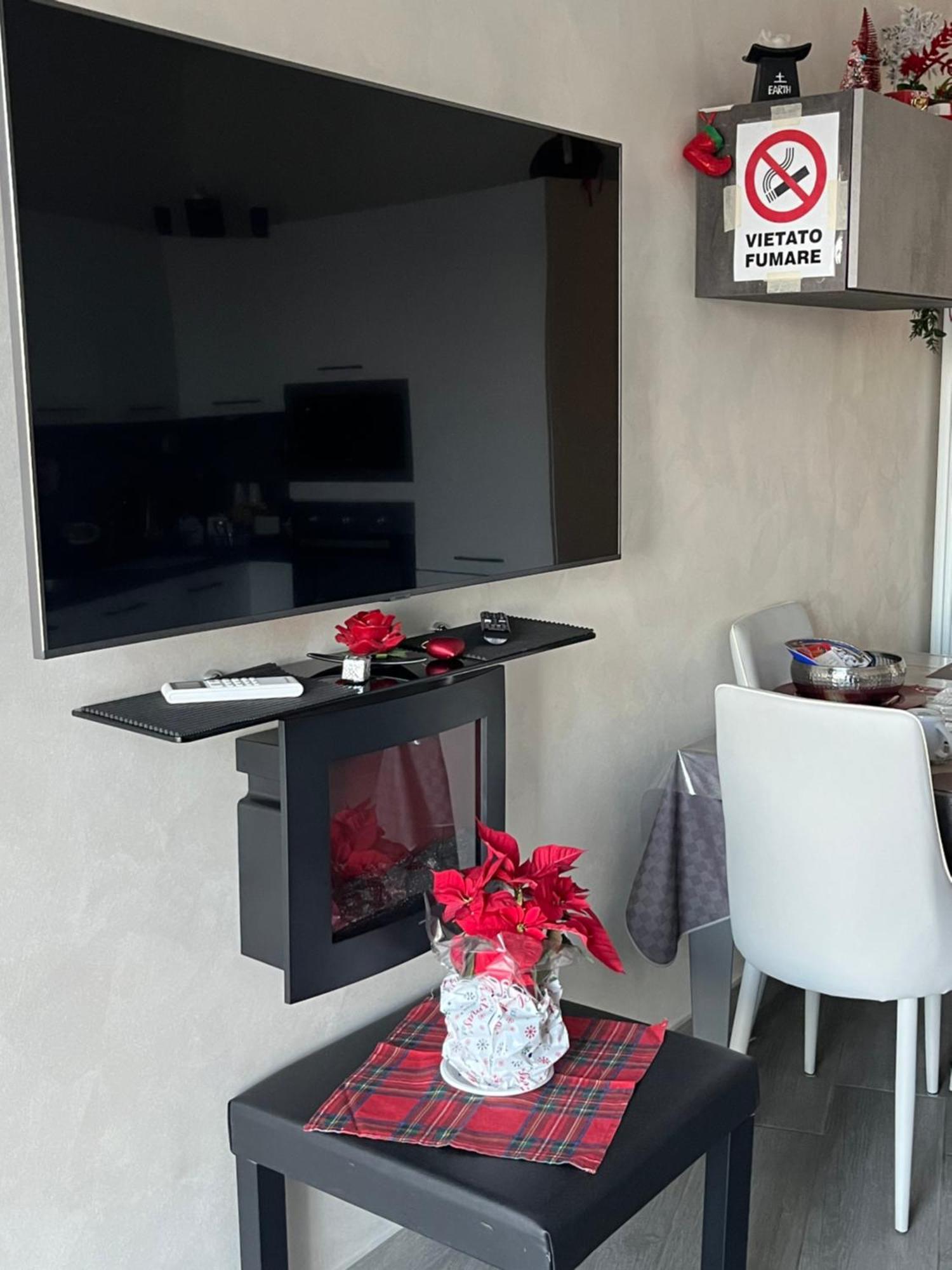 נאפולי Holiday Home Un Posto Solare מראה חיצוני תמונה
